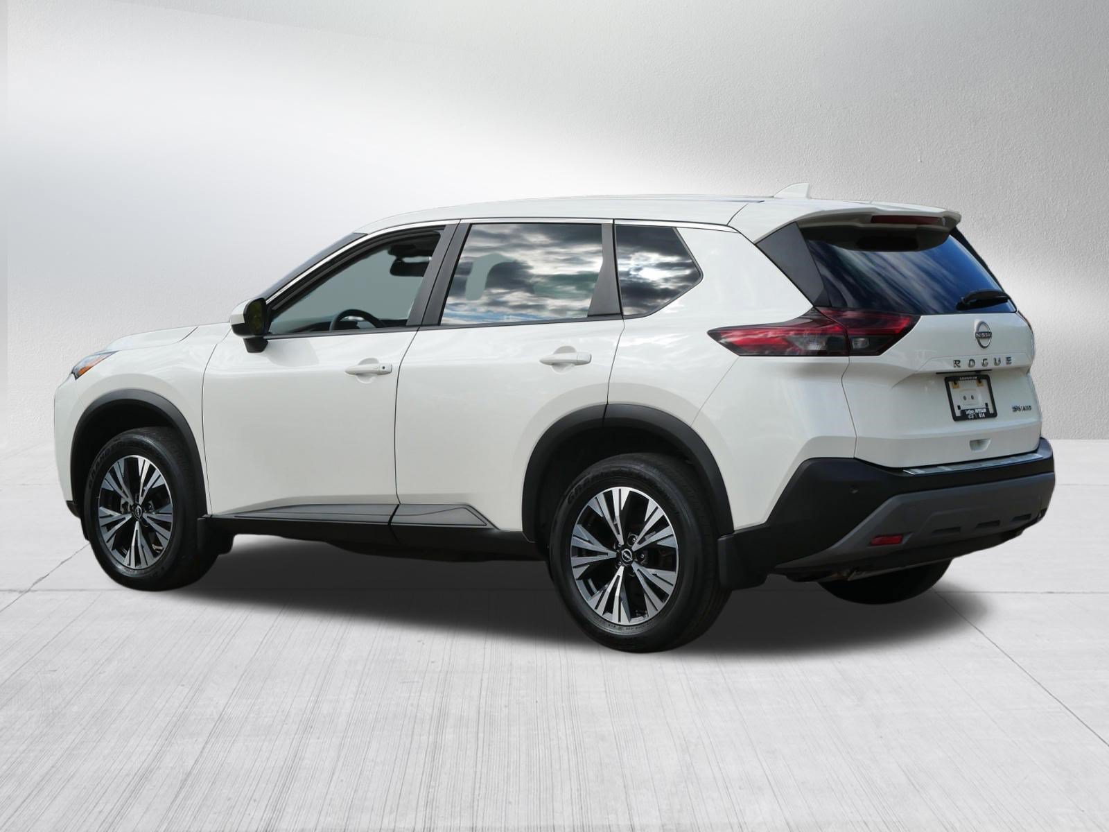 Certified Used 2023 Pearl White Tricoat Nissan SV image 5