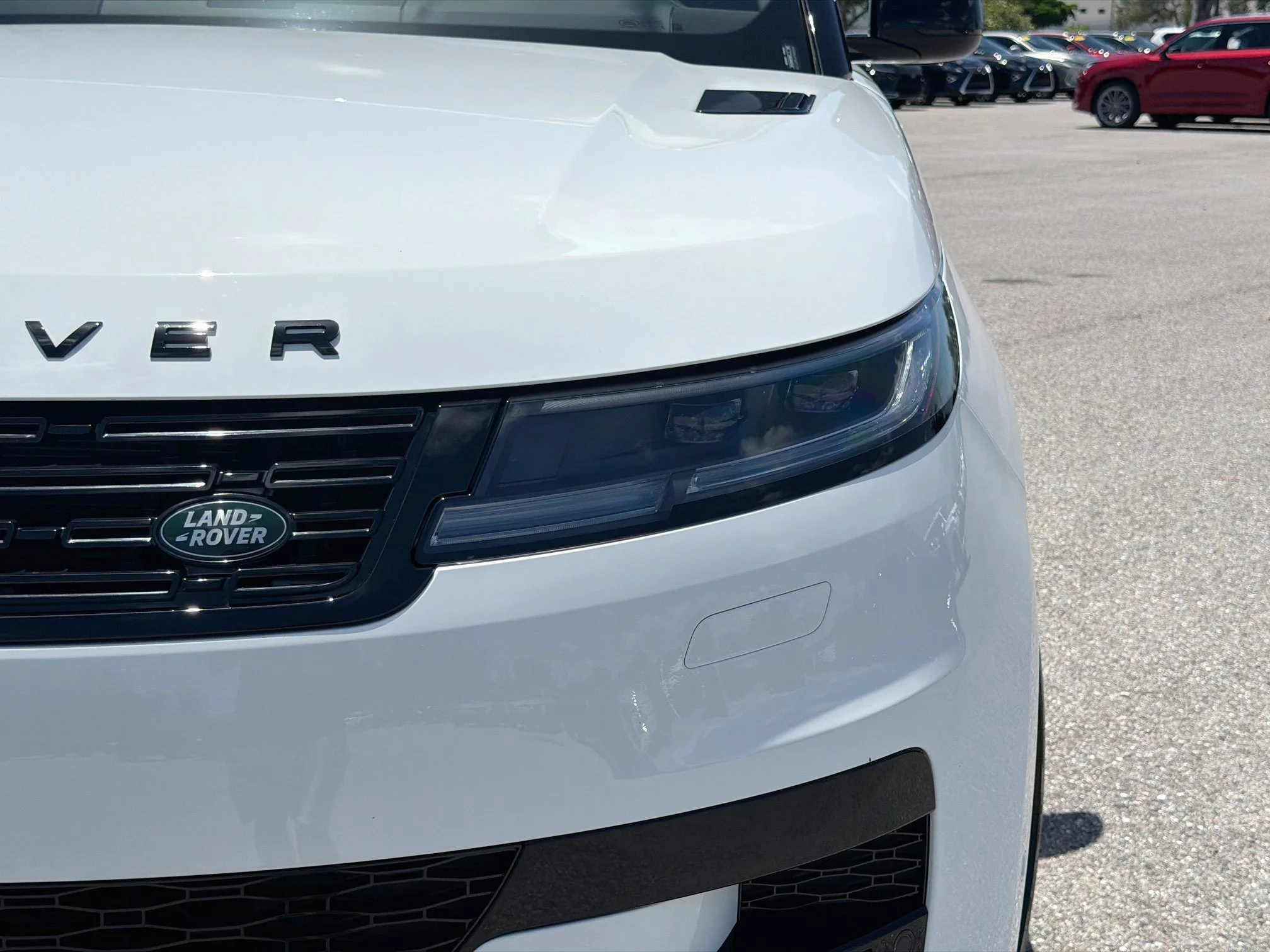 New 2026 Fuji White Land Rover Dynamic SE image 9