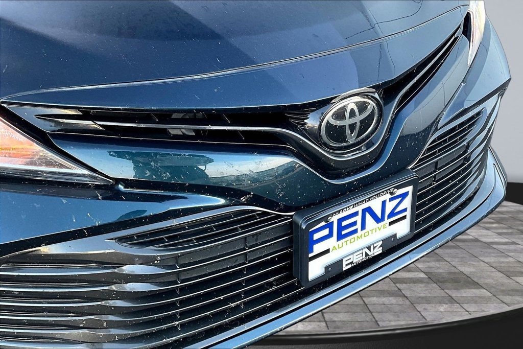 Used 2018 Blue Toyota LE image 33