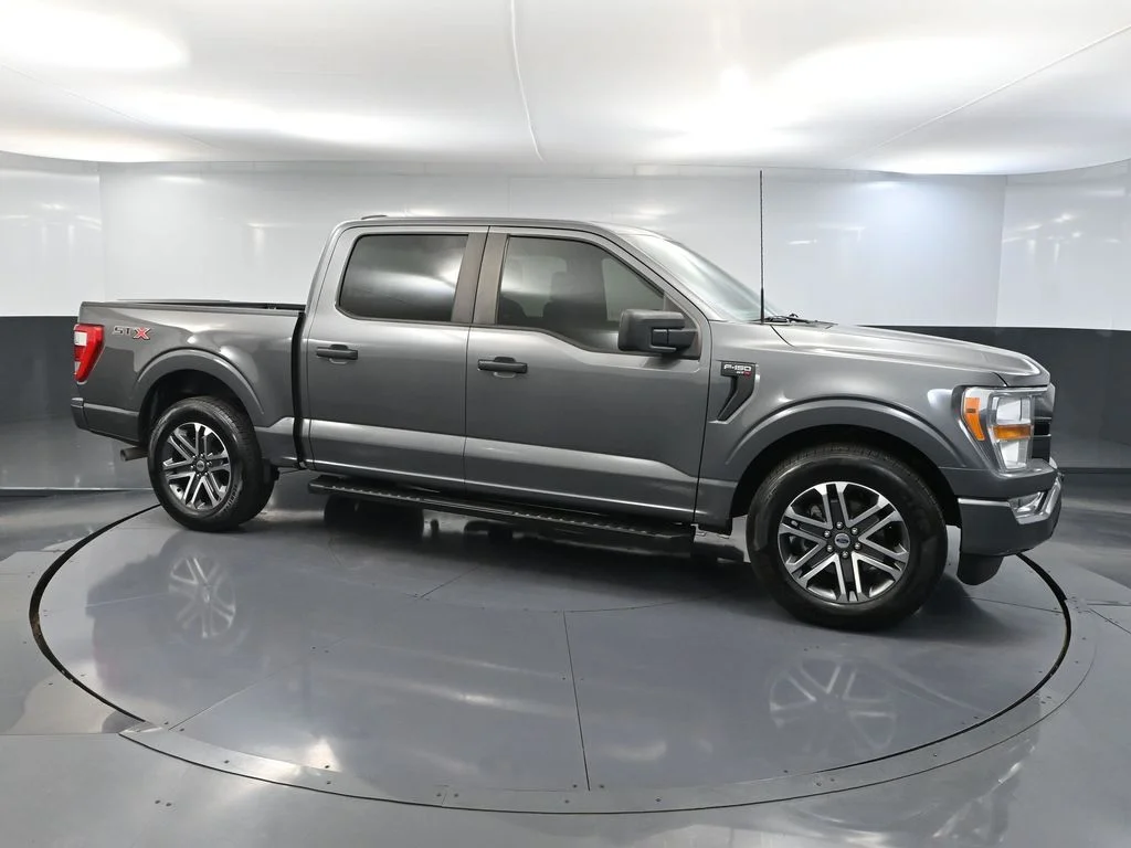 Used 2021 Gray Ford XL image 4