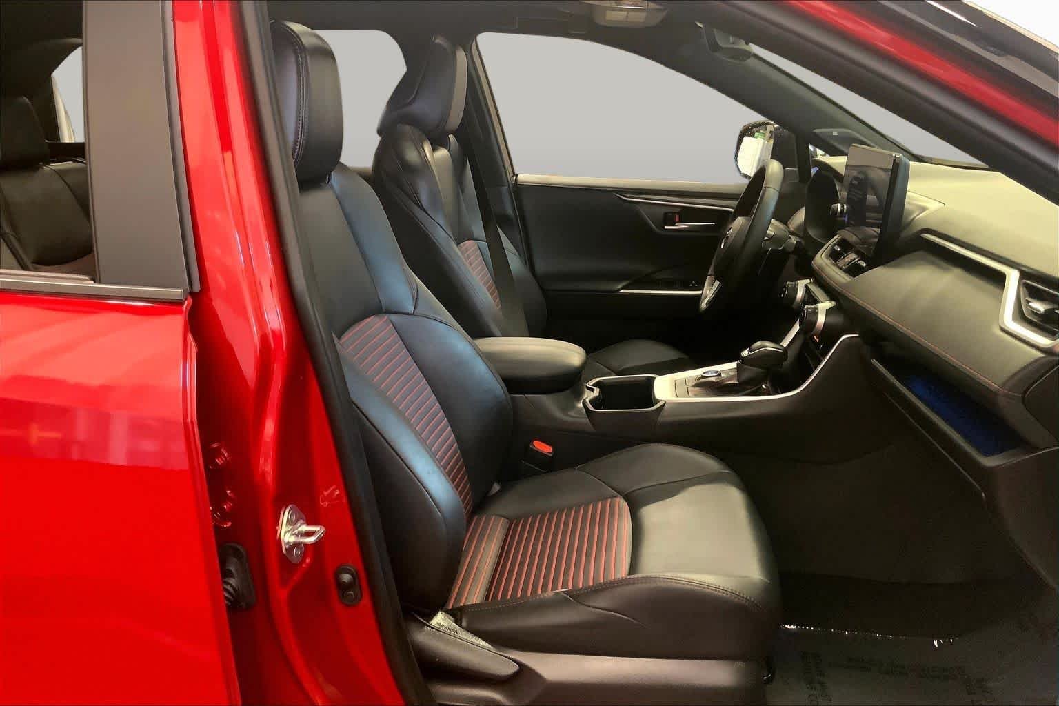 Used 2023 Supersonic Red/Midnight Black Metallic Toyota XSE image 9