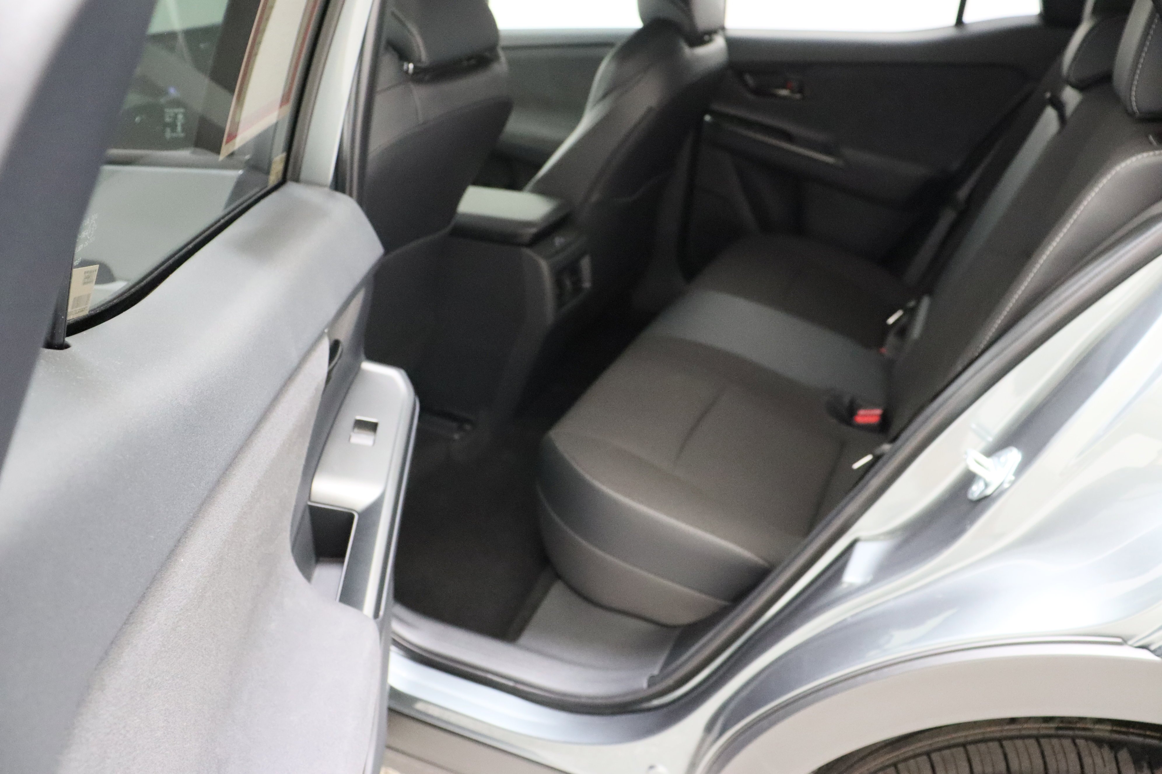 Certified Used 2026 OVERCAST Toyota SE (Electric) image 27