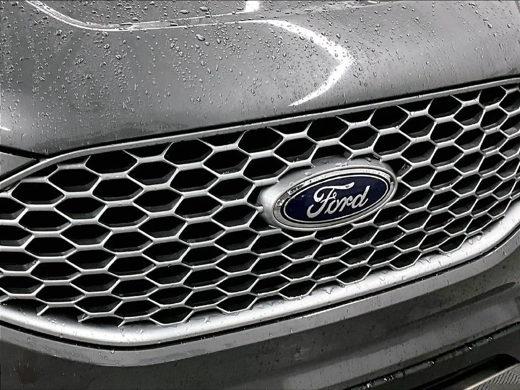 Used 2024 Gray Metallic Ford SEL image 29