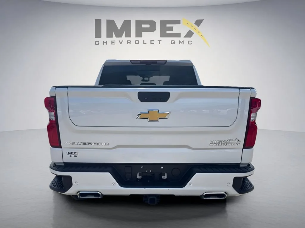 Used 2023 Iridescent Pearl Tricoat Chevrolet High Country image 2