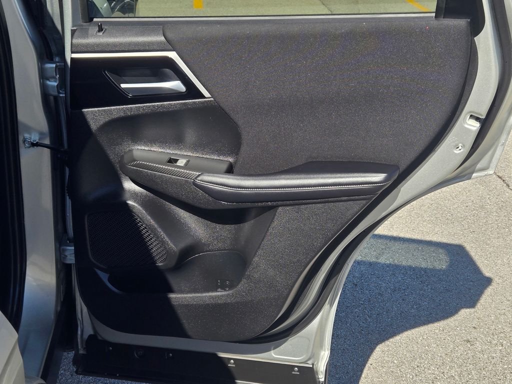 2024 Mitsubishi Outlander ES - Photo 12
