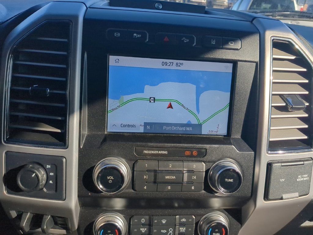Used 2020 White Ford Platinum image 23