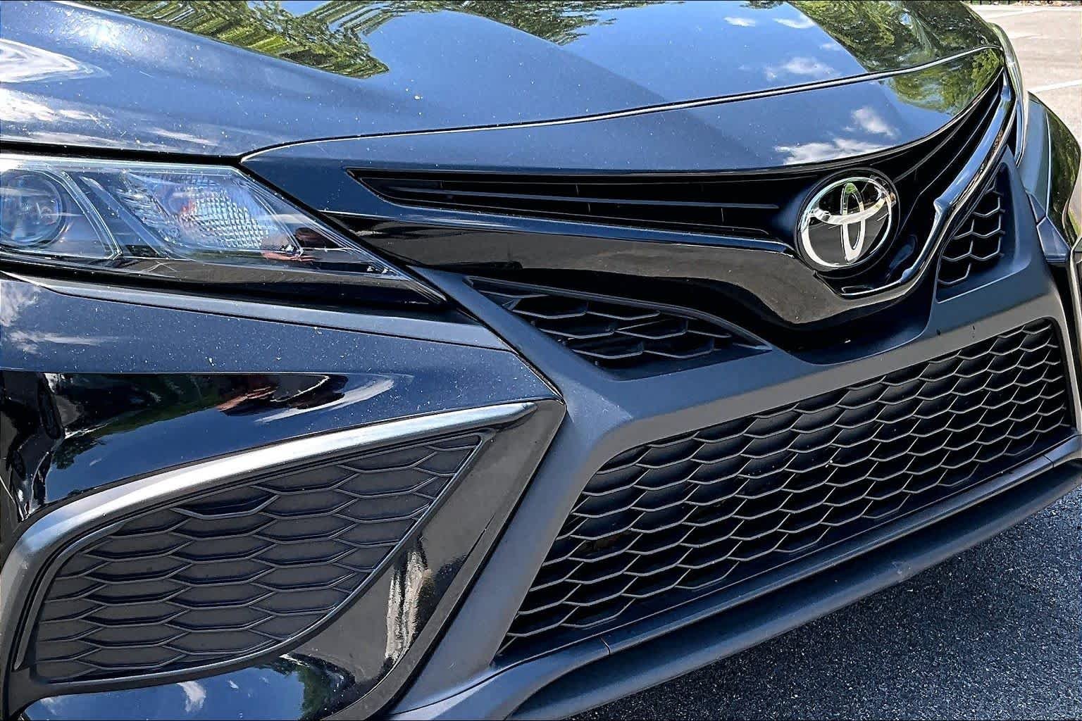 Used 2024 Midnight Black Metallic Toyota SE image 29