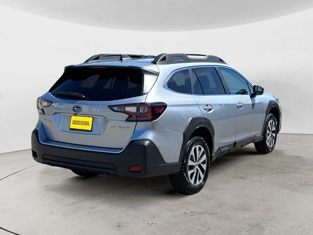 Certified Used 2025 Ice Silver Metallic Subaru Premium image 5