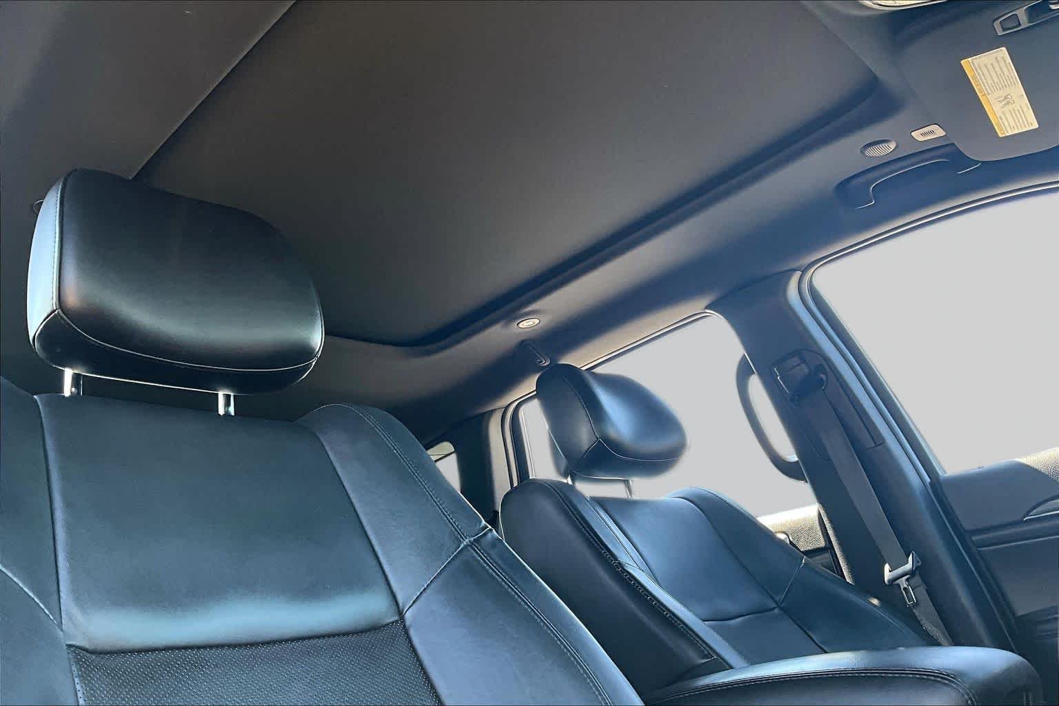 Used 2020 Granite Crystal Metallic Clearcoat Jeep Limited image 13