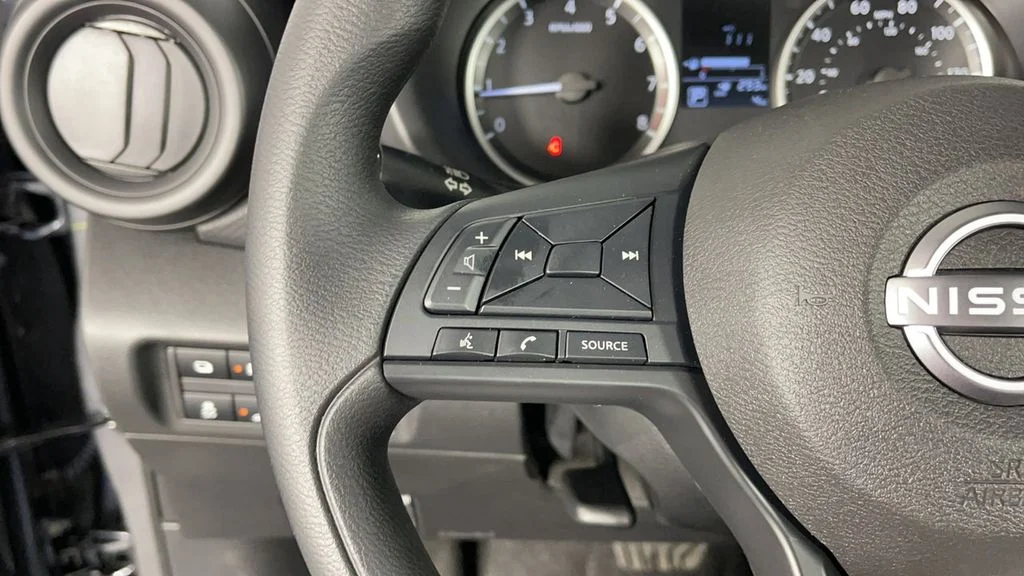 2025 Nissan KICKS PLAY Base - Photo 26