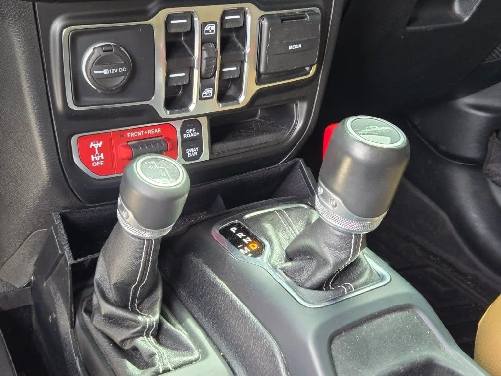 Used 2021 Gray Jeep Rubicon image 26