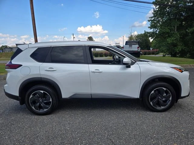 Used 2024 White Nissan SV image 9