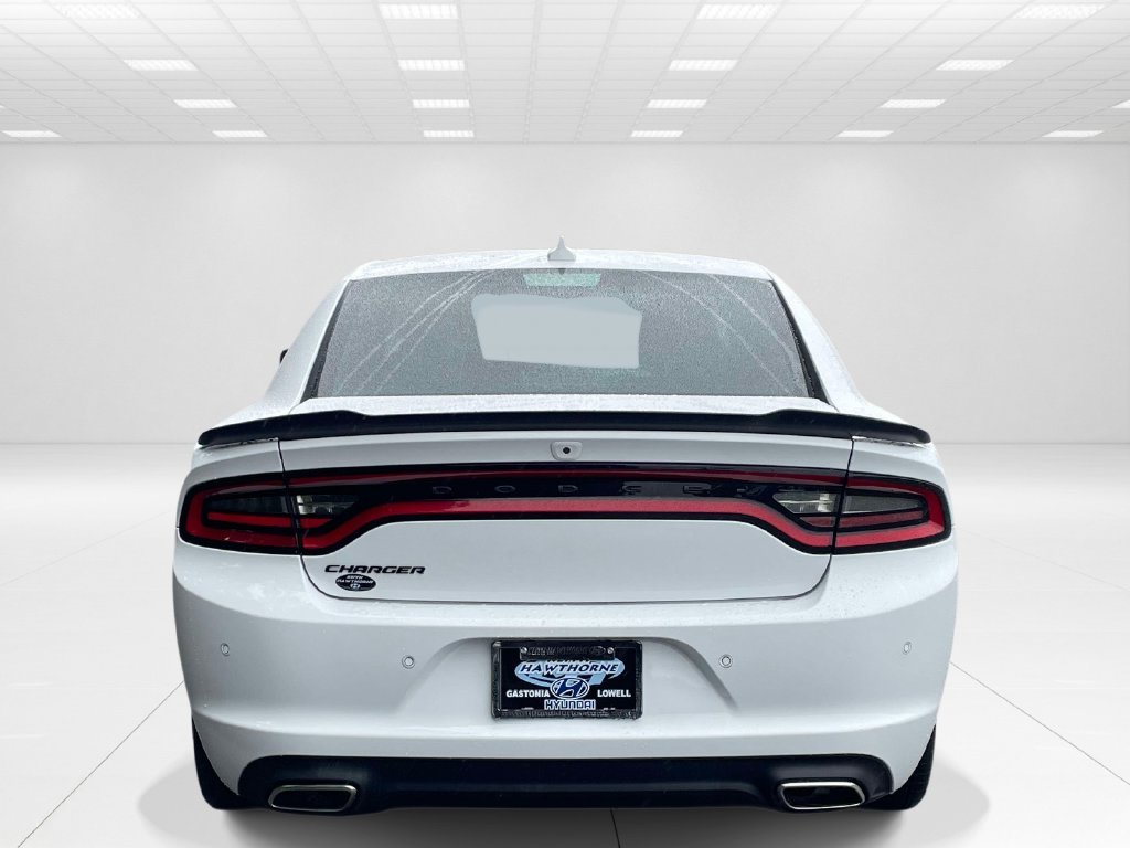 Used 2023 White Dodge SXT image 5