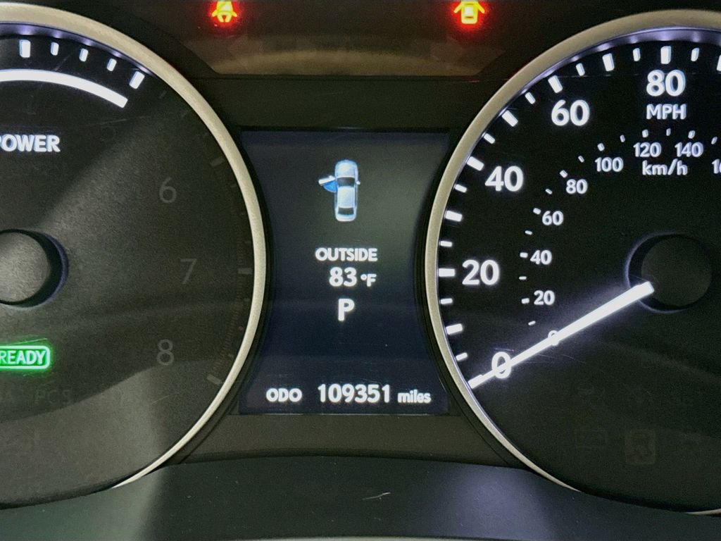 Used 2013 Silver Lining Metallic Lexus Hybrid image 17