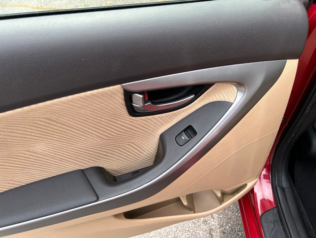 Used 2012 Red Hyundai GLS image 22