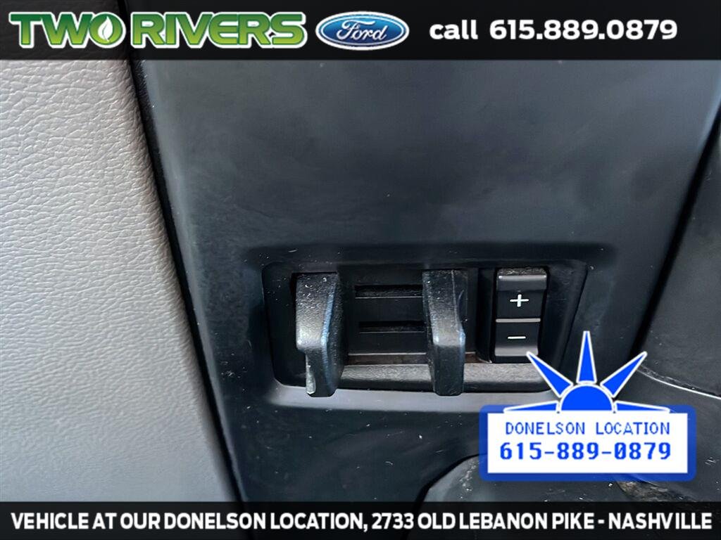 Used 2015 Magnetic Metallic Ford XL image 27