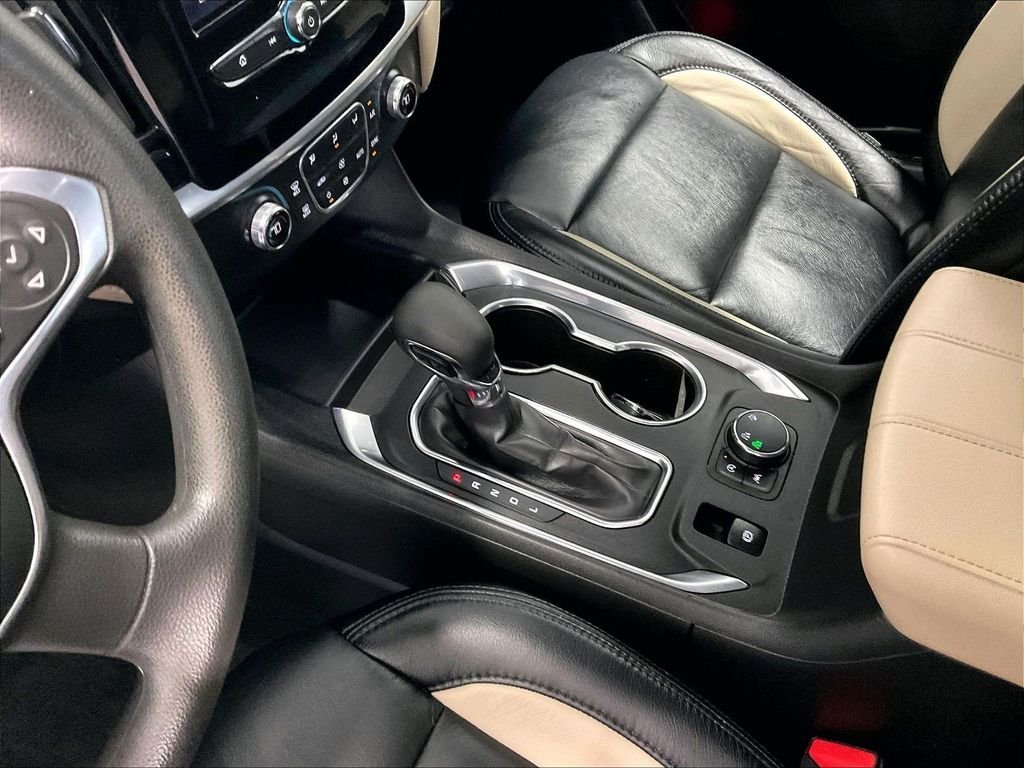 Used 2022 Silver Chevrolet LS image 21