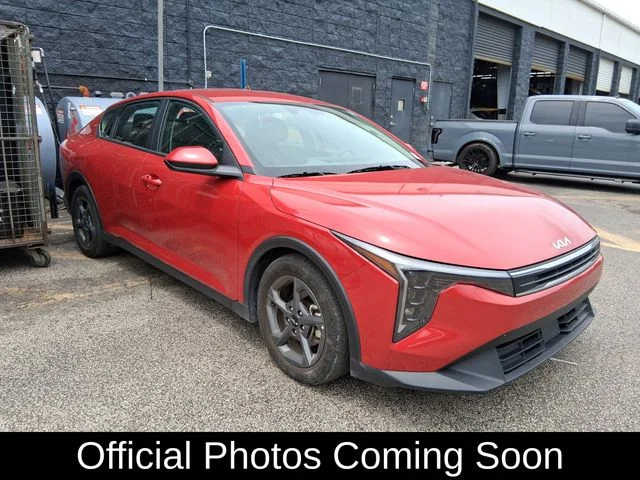 2025 Kia K4 LXS AT's photo