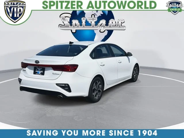 Used 2021 White Kia LXS image 9