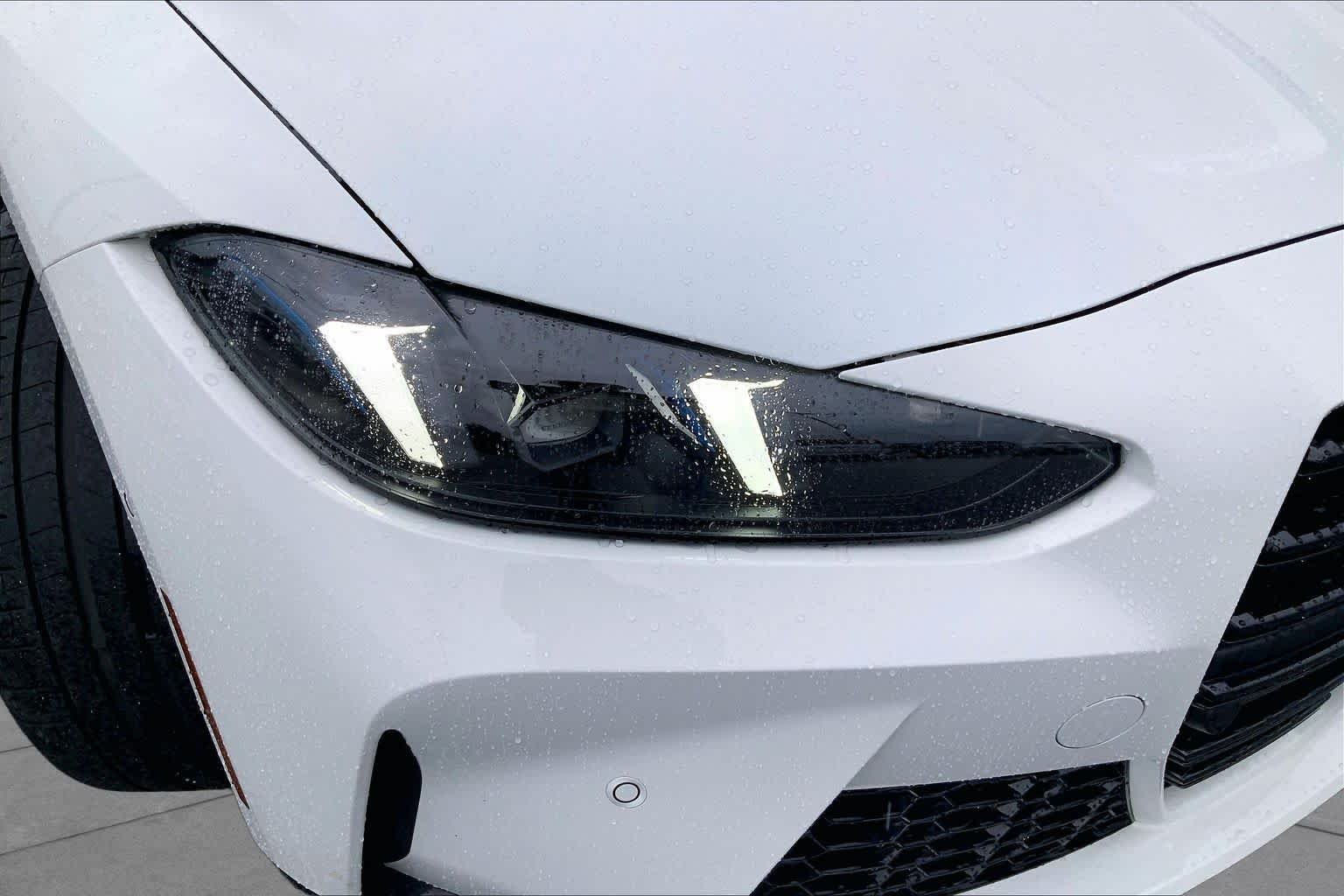 Used 2025 Alpine White BMW  image 26