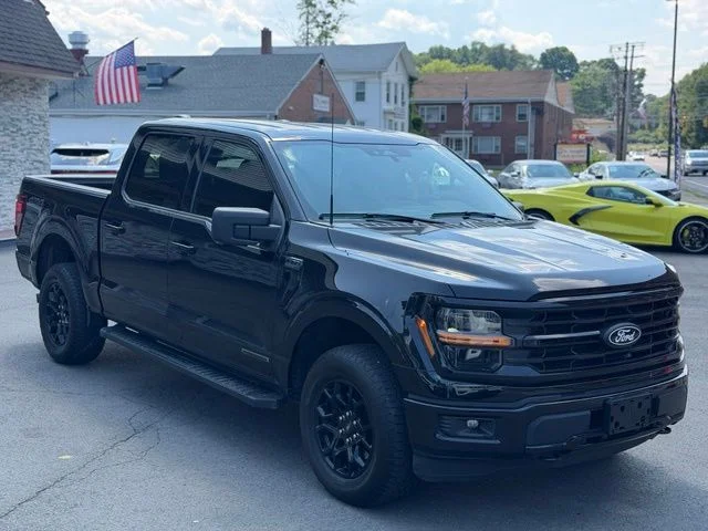 Used 2024 Black Ford XLT image 2