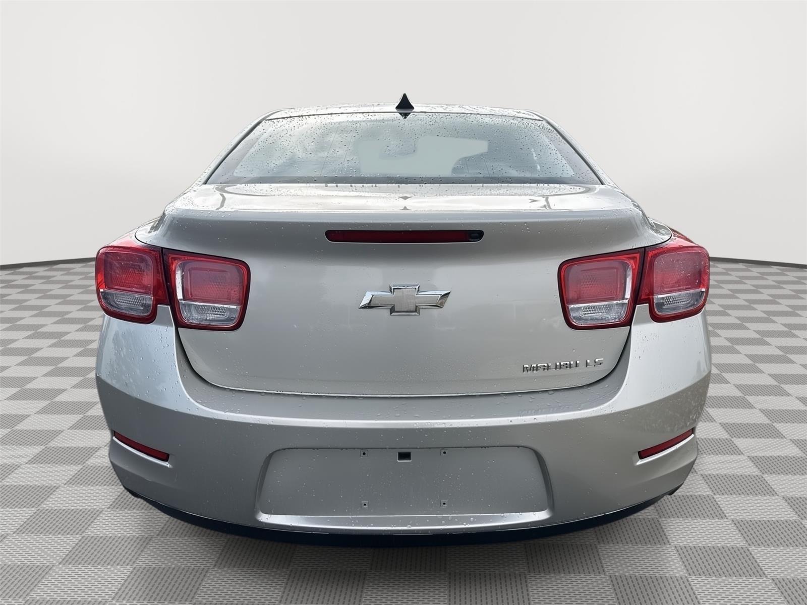 Used 2014 Champagne Silver Metallic Chevrolet LS image 12