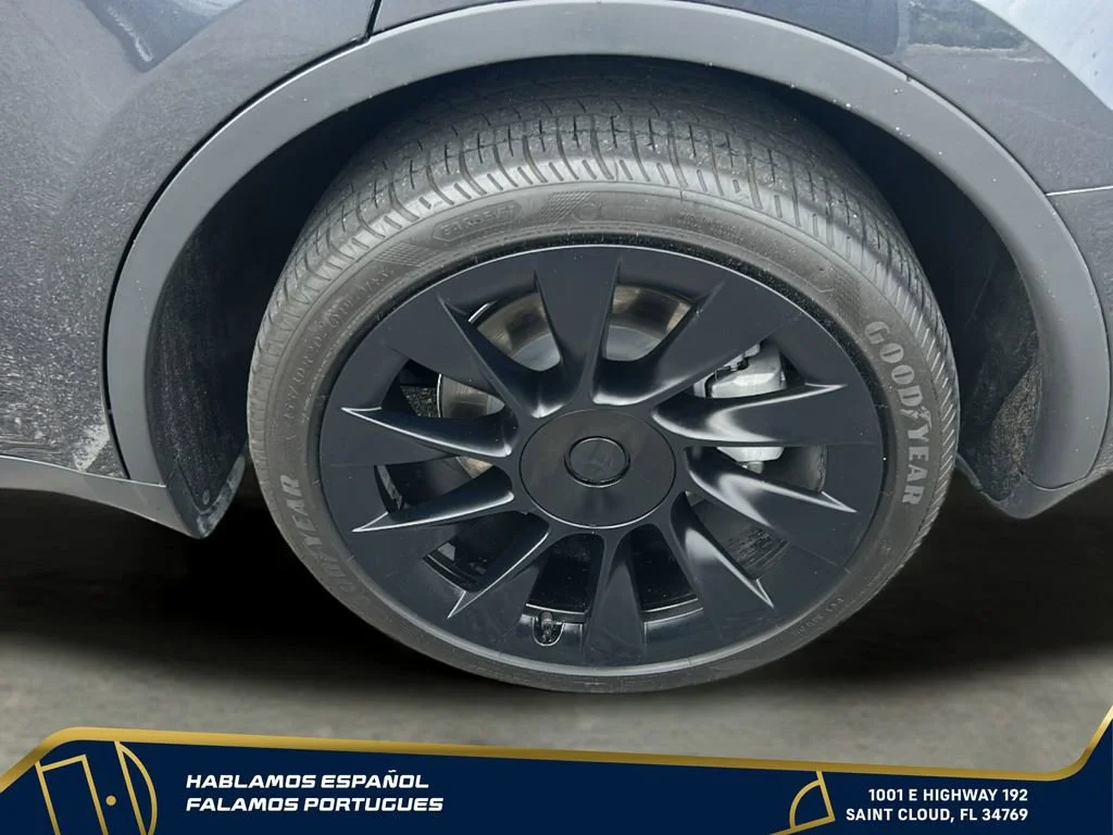 Used 2024  Tesla Long Range image 24