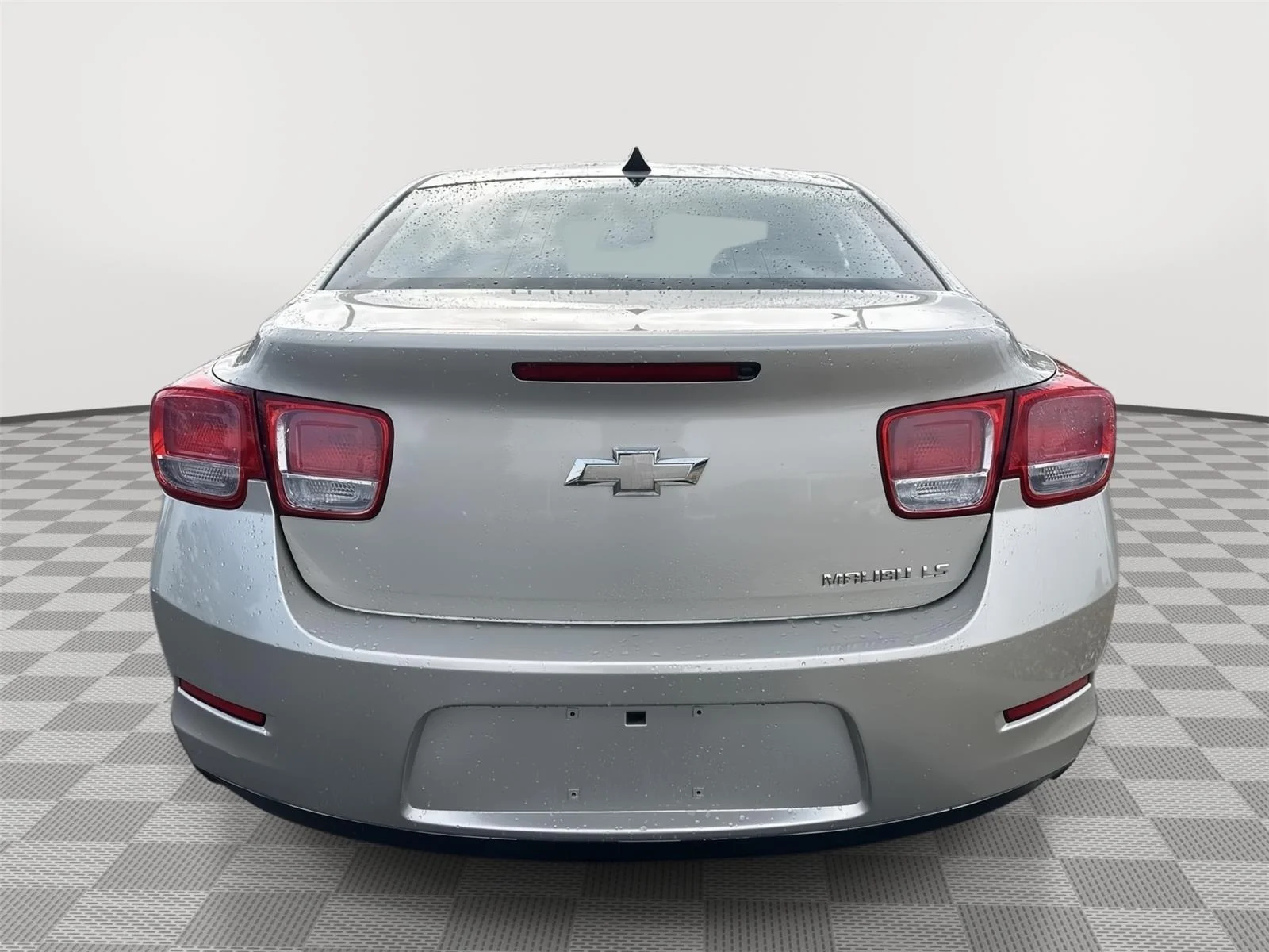 Used 2014 Champagne Silver Metallic Chevrolet LS image 12