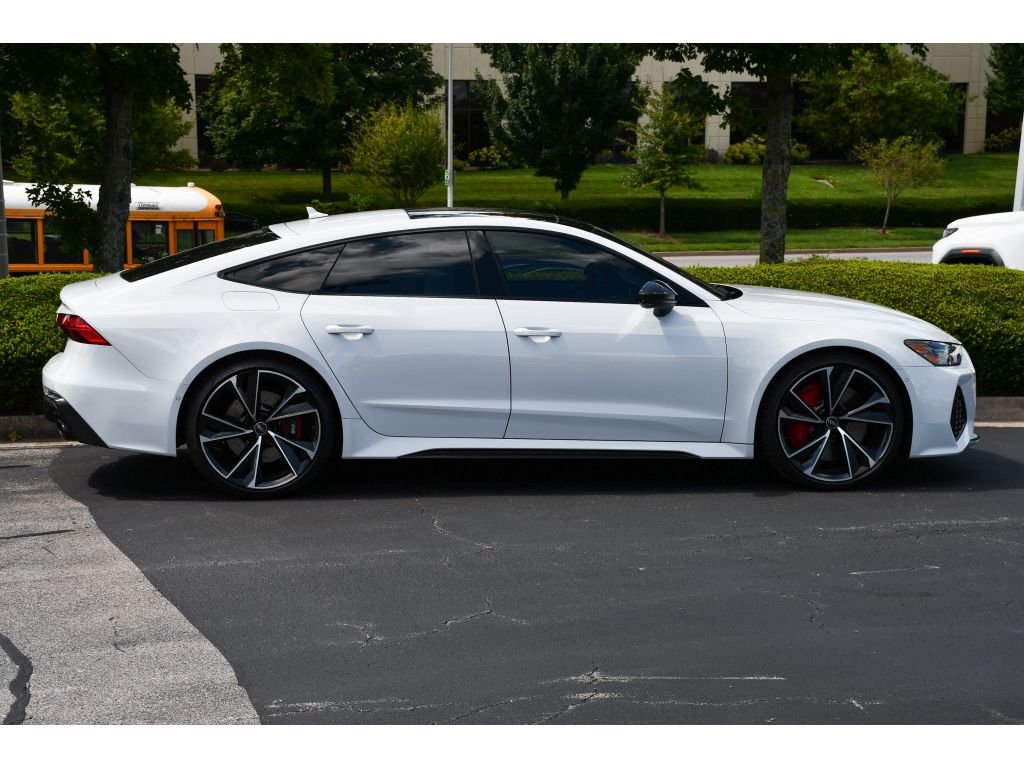Used 2021 Glacier White Metallic Audi 4.0T (Tiptronic) image 3