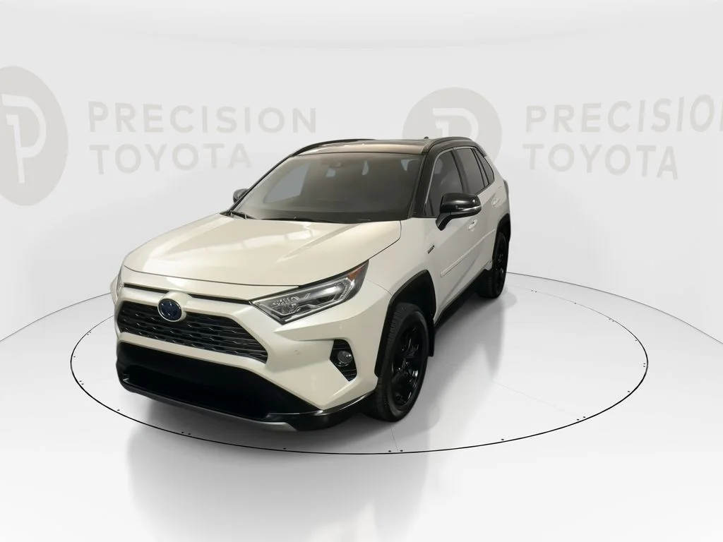 Used 2021 Blizzard Pearl/Midnight Black Metallic Toyota XSE image 7