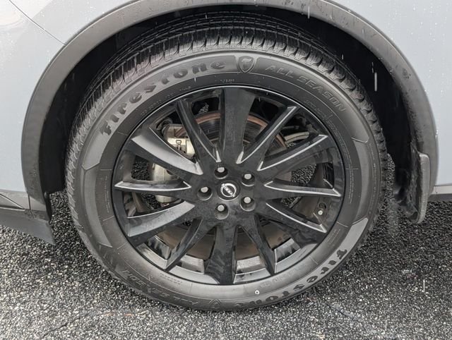Used 2024 Gray Nissan SV image 12