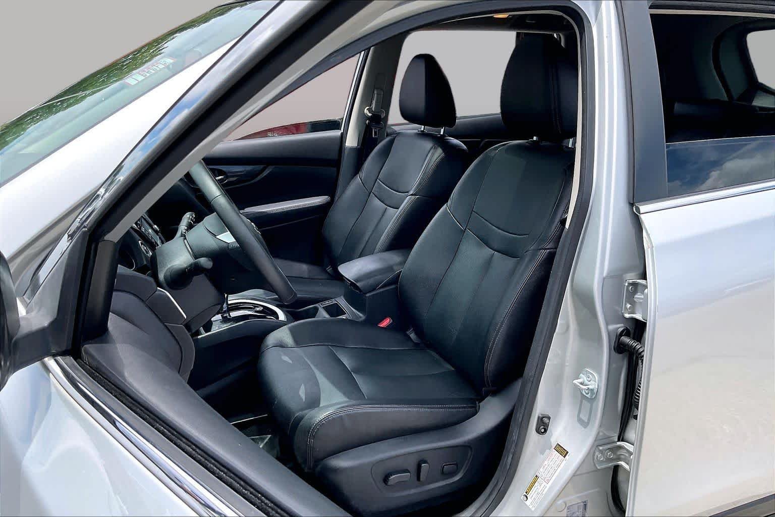 Used 2016 BRILLIANT SILVE Nissan SL image 8