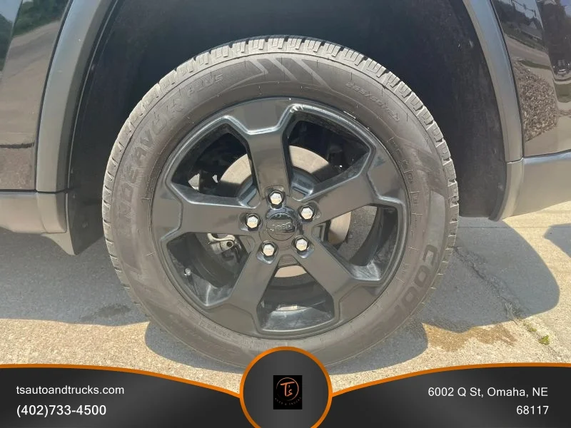 Used 2019 Black Jeep Upland Sport Utility 4D image 14