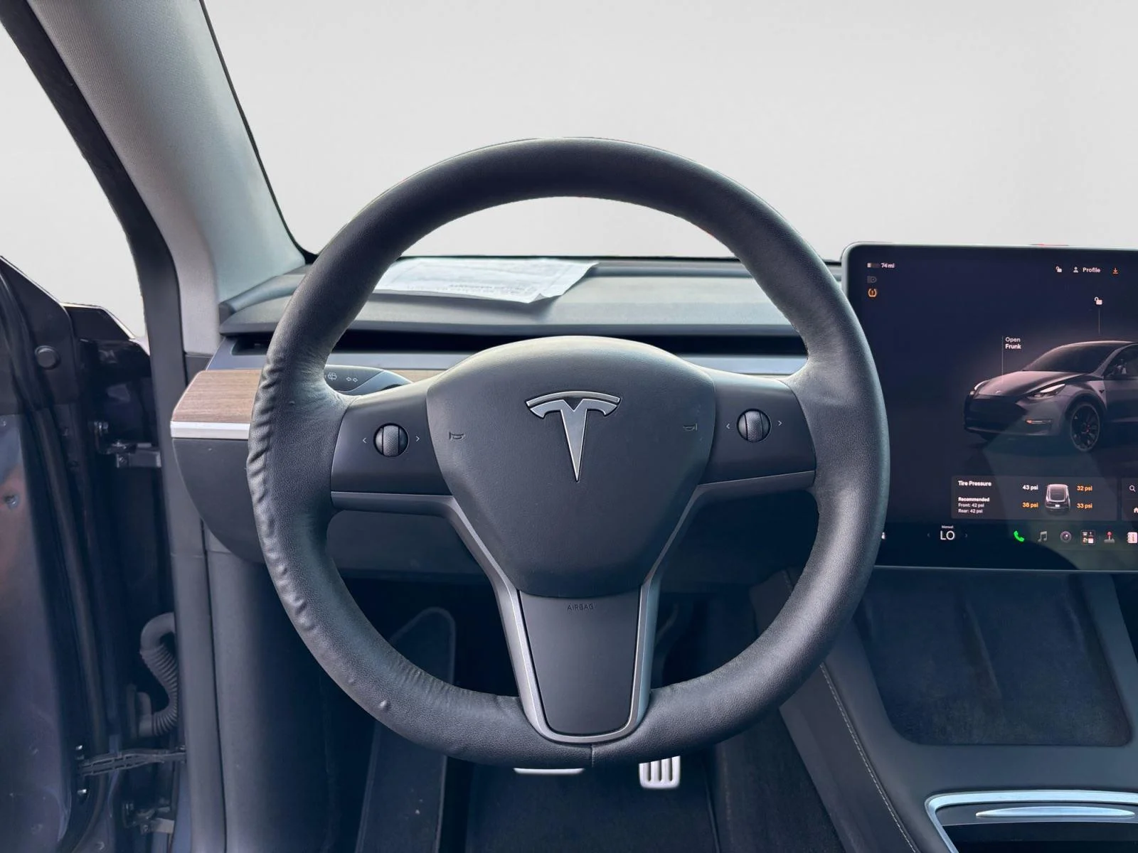 Used 2023  Tesla Performance image 11