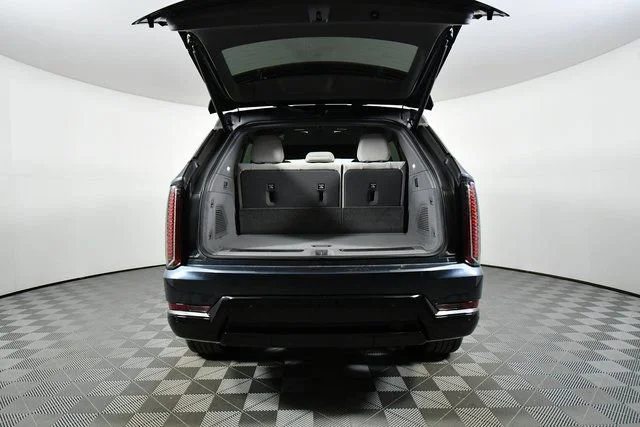2025 Cadillac Escalade IQ Sport 1 - Photo 16