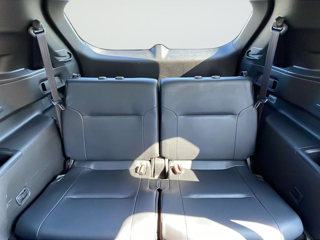 Used 2024 Gray Mitsubishi SE image 29