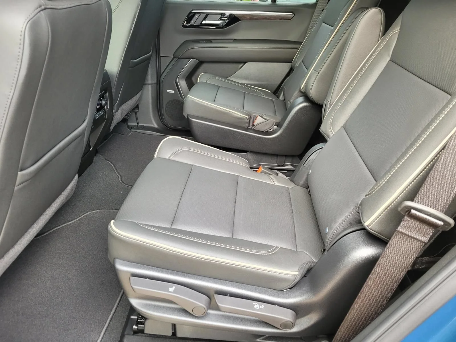 New 2026 Lakeshore Blue Metallic Chevrolet Premier image 11