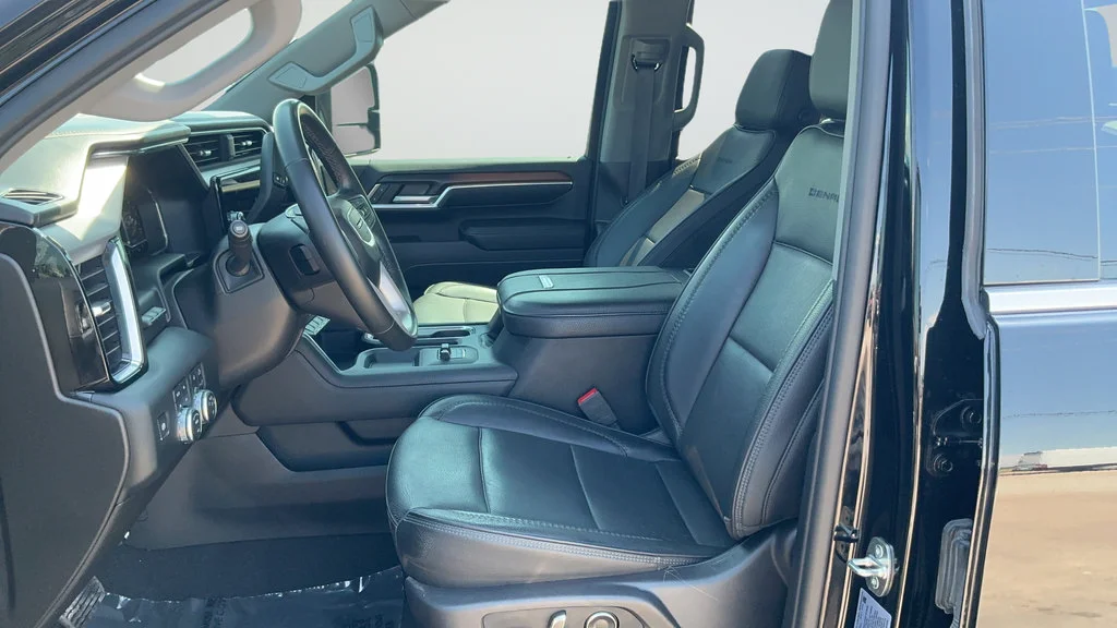 Used 2024 Onyx Black GMC Denali image 17