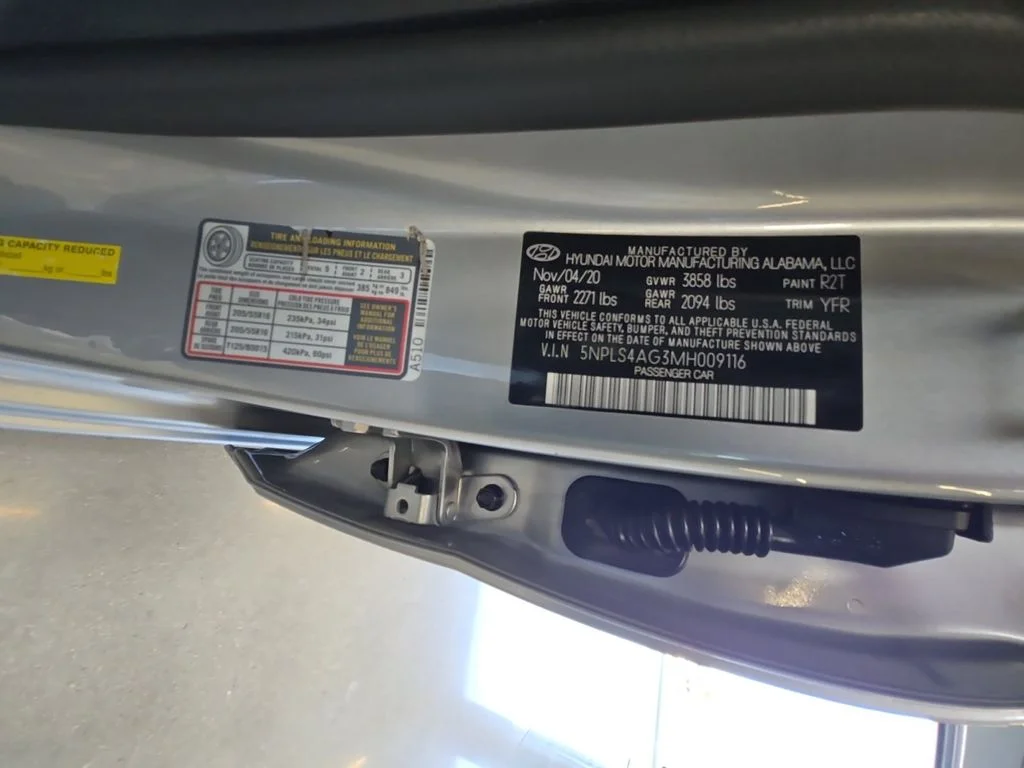 Used 2021 Silver Hyundai SEL image 31