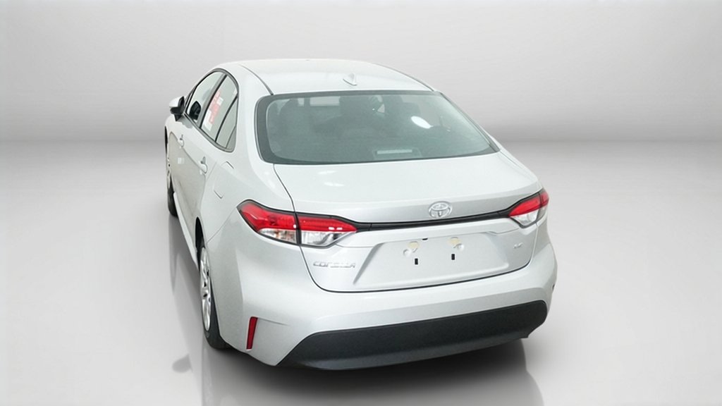 New 2027 Classic Silver Metallic Toyota LE image 43