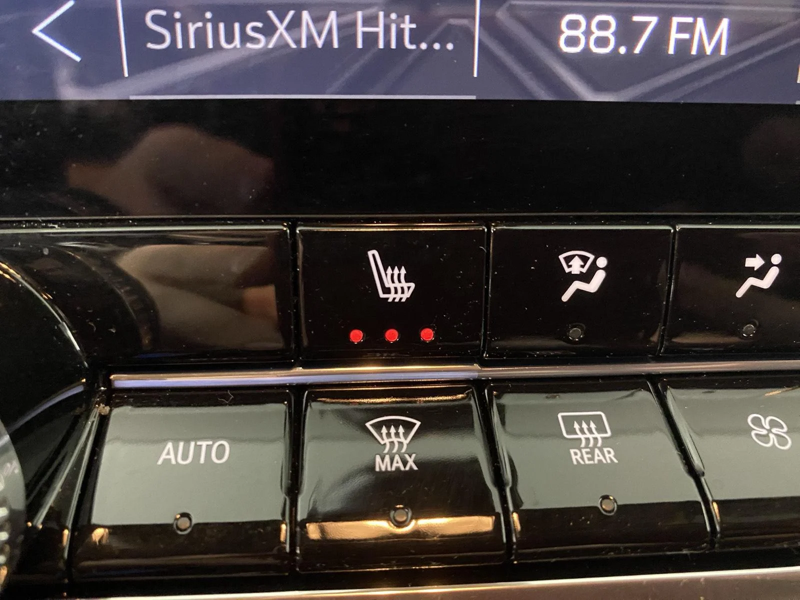 Used 2024 Onyx Black GMC 4WD AT4 image 20