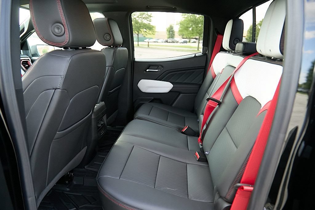 New 2026 Onyx Black GMC AT4X image 37