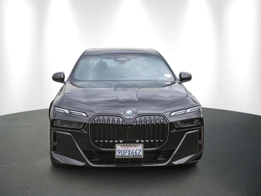 Used 2026 BMW i7 60 with VIN WBY53EJ0XTCW15696 for sale in Glendale, CA