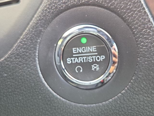 Used 2018 Burgundy Ford XLT image 18