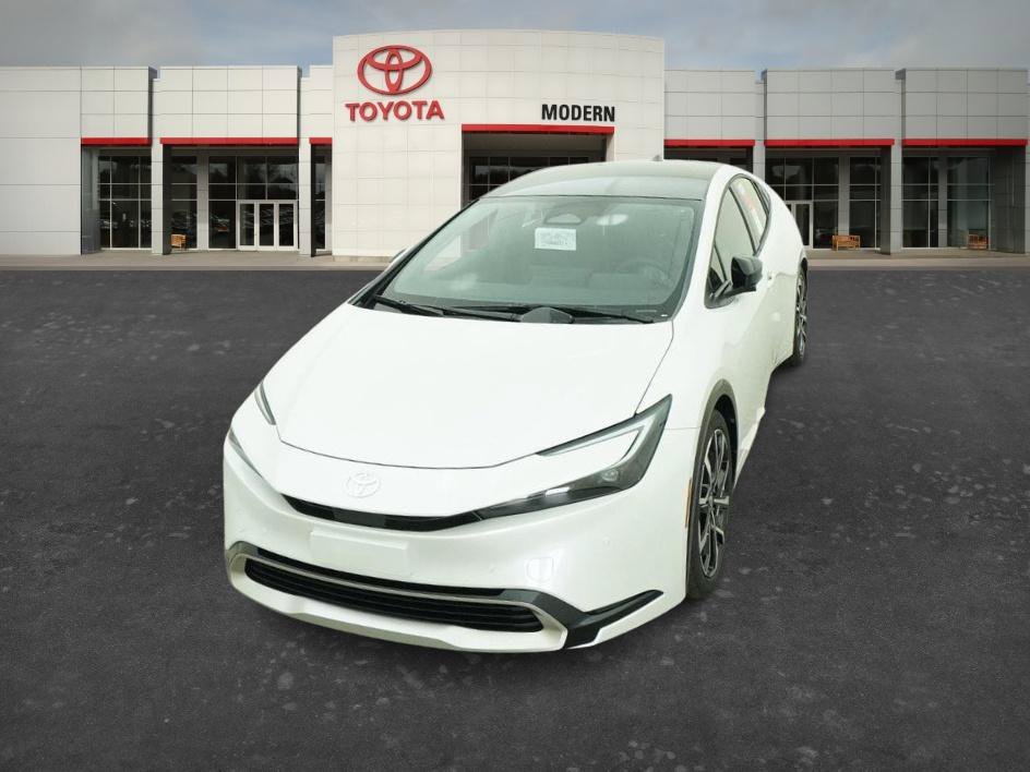 New 2026 Wind Chill Pearl Toyota XSE Premium image 2