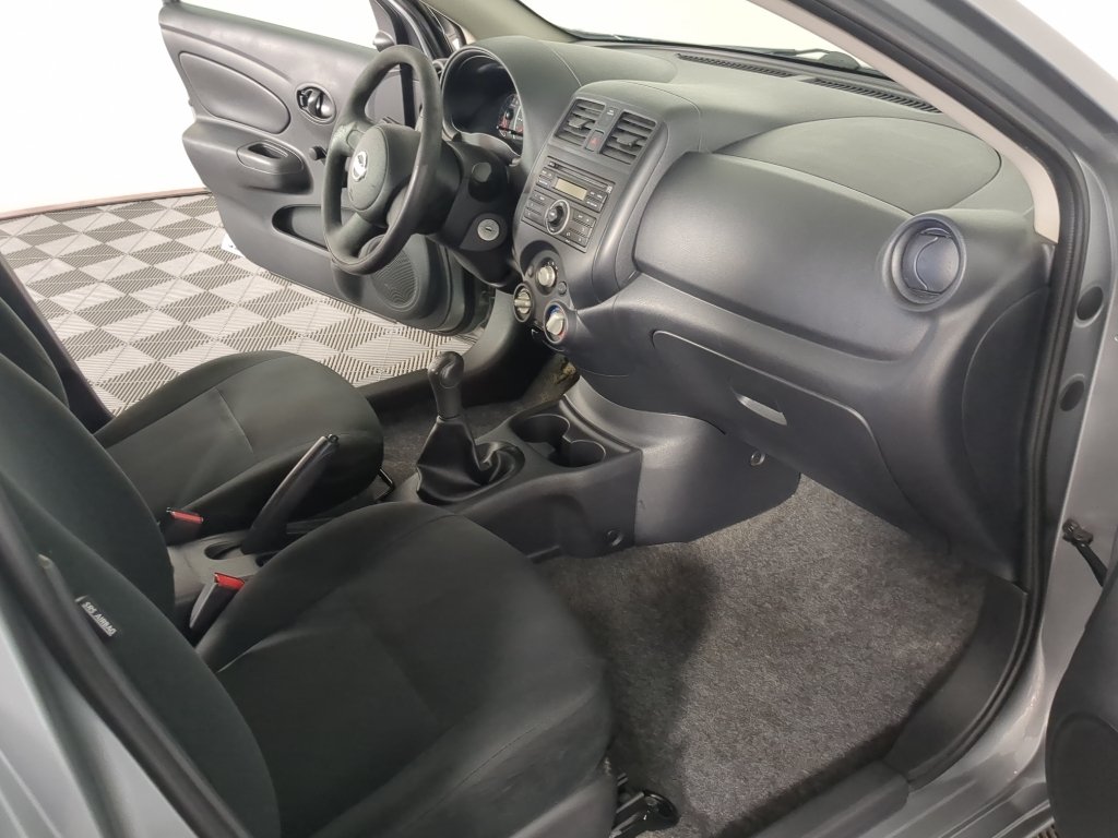 Used 2014 Magnetic Gray Nissan S image 19