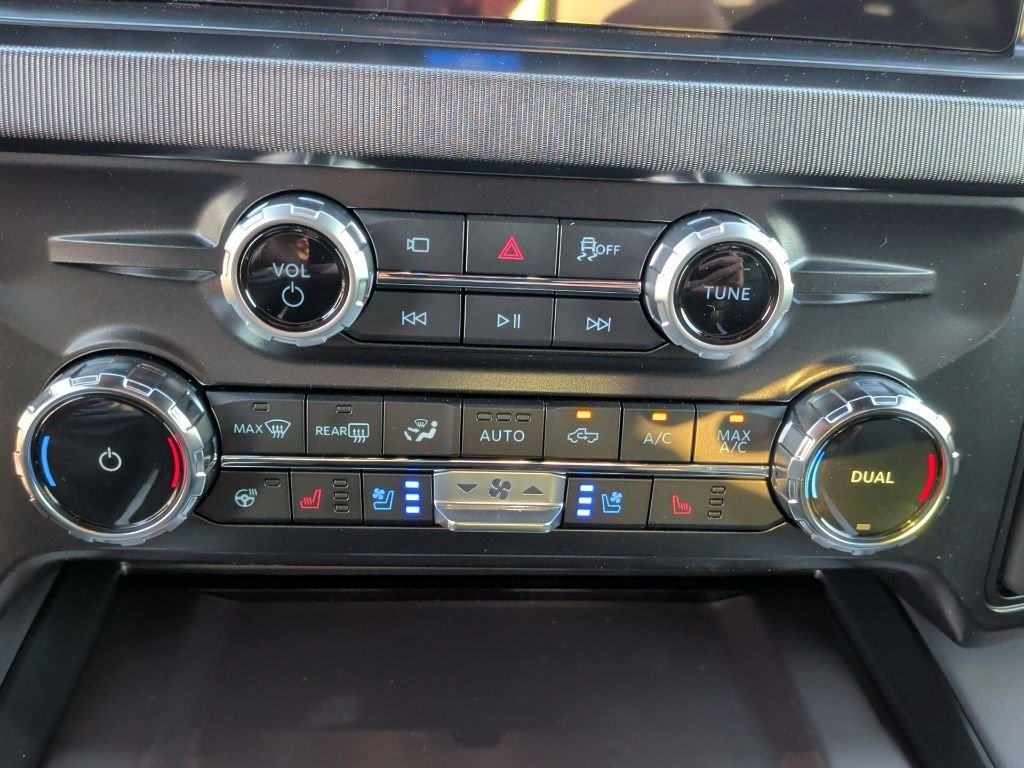 New 2026 Carbonized Gray Metallic Ford F-250® Platinum® image 32
