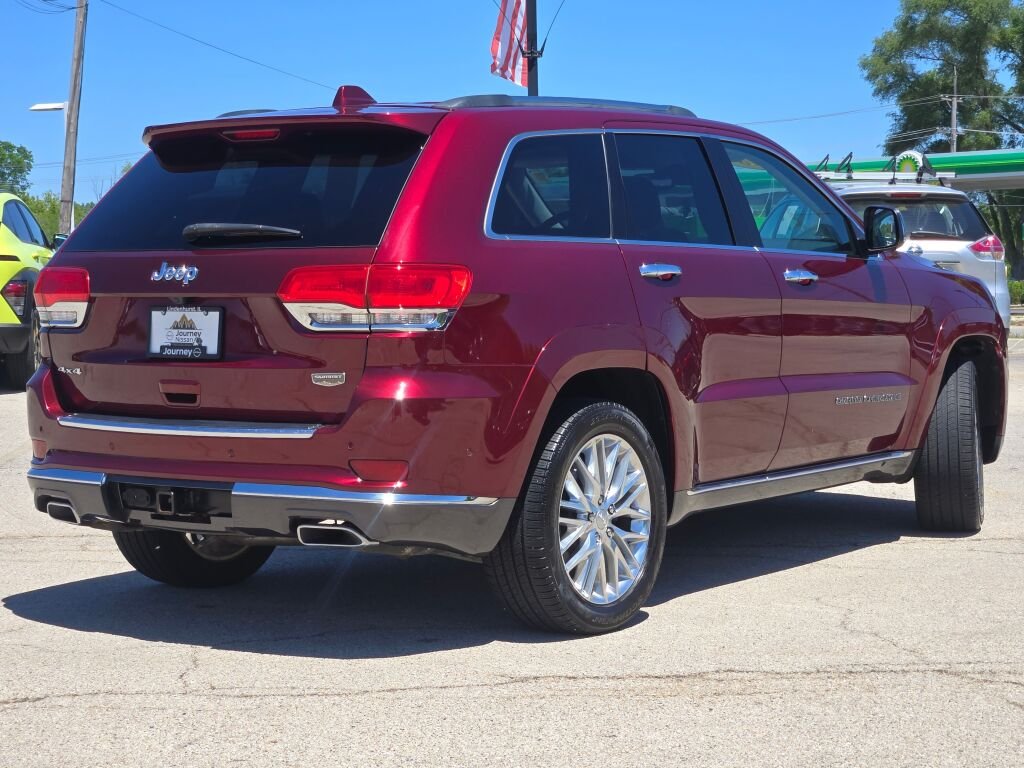 Used 2018 Red Jeep Summit image 12