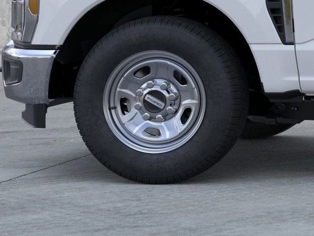 New 2026 Oxford White Ford F-350® XL image 19