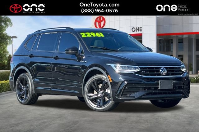 2023 Volkswagen Tiguan SE R-LINE BLACK